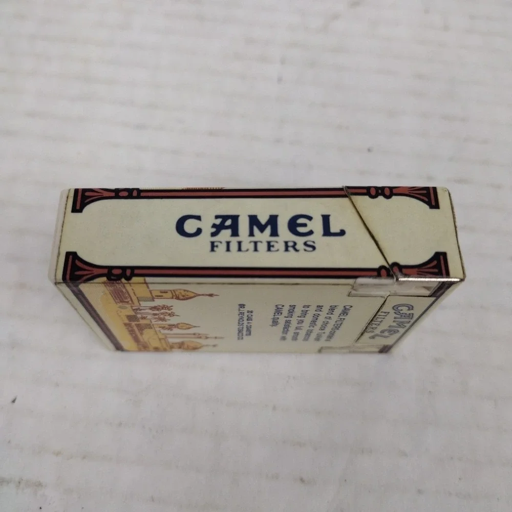 VTG CAMEL Y2K 90's Classic Camel Pack Lighter Flip-Top Cigarette Pack